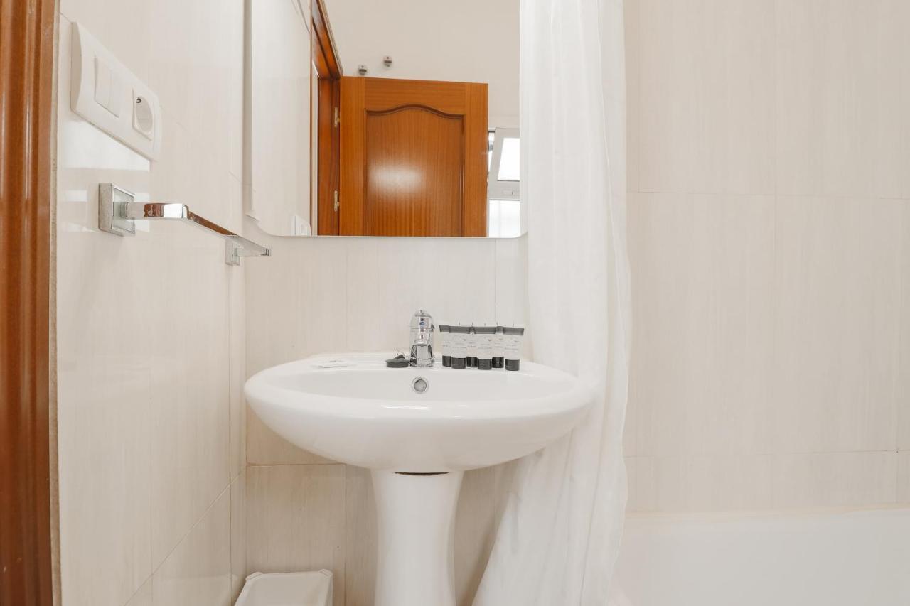 C2 - Seaside Pedregalejo 3 Bedrooms Apartment Malaga Luaran gambar